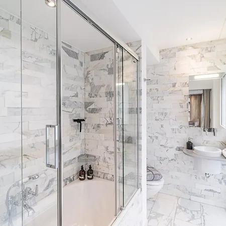 Luxury Apartment